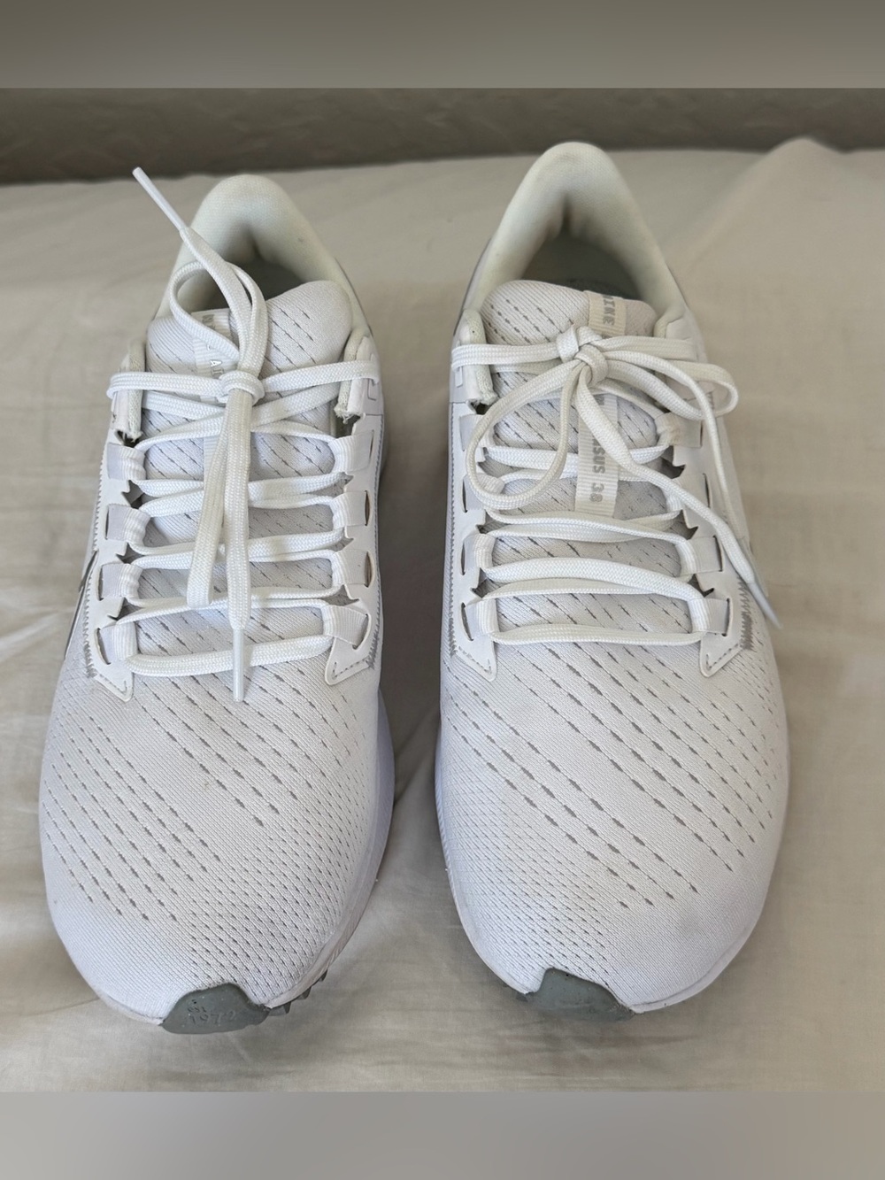 Nike Air Zoom Pegasus 38 White Women's running shoe - size 9